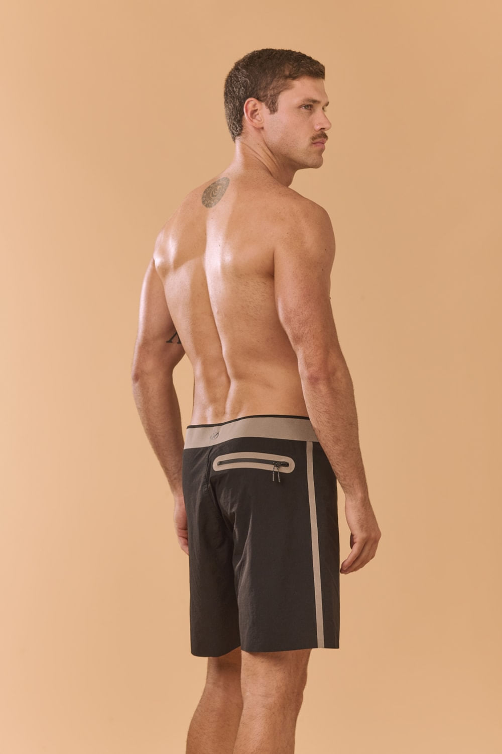 bermuda-maxi-aqua-repelente-preto-bermuda-masc.-38-ao-52_3