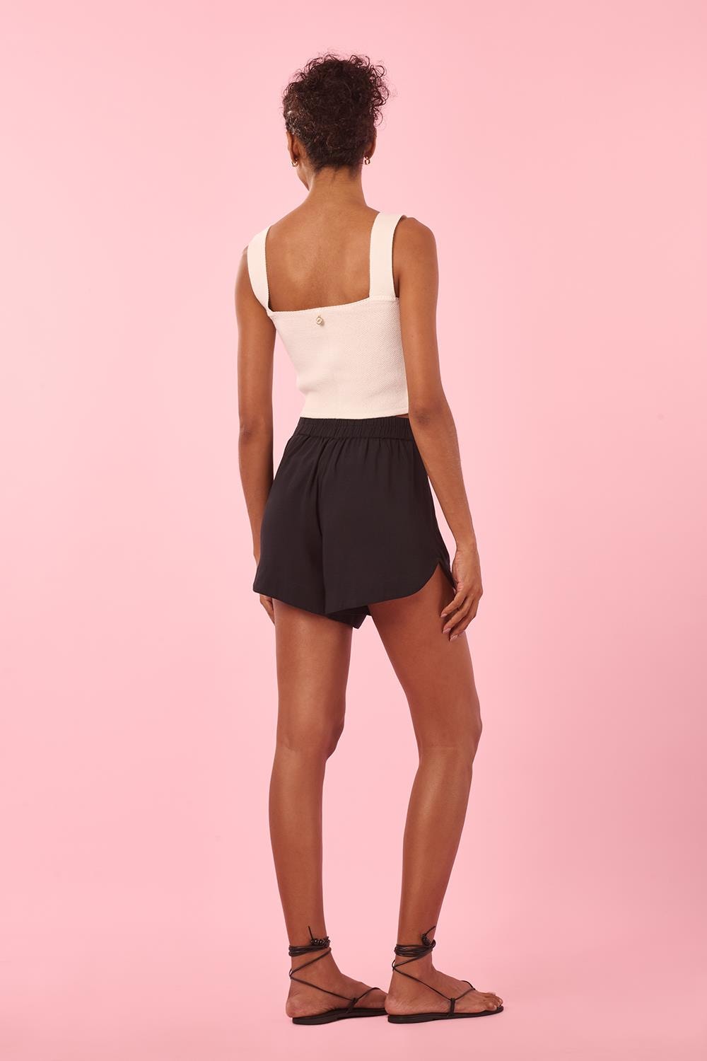 short-elastico-costas-bordado-floral-preto-pp-ao-gg_3