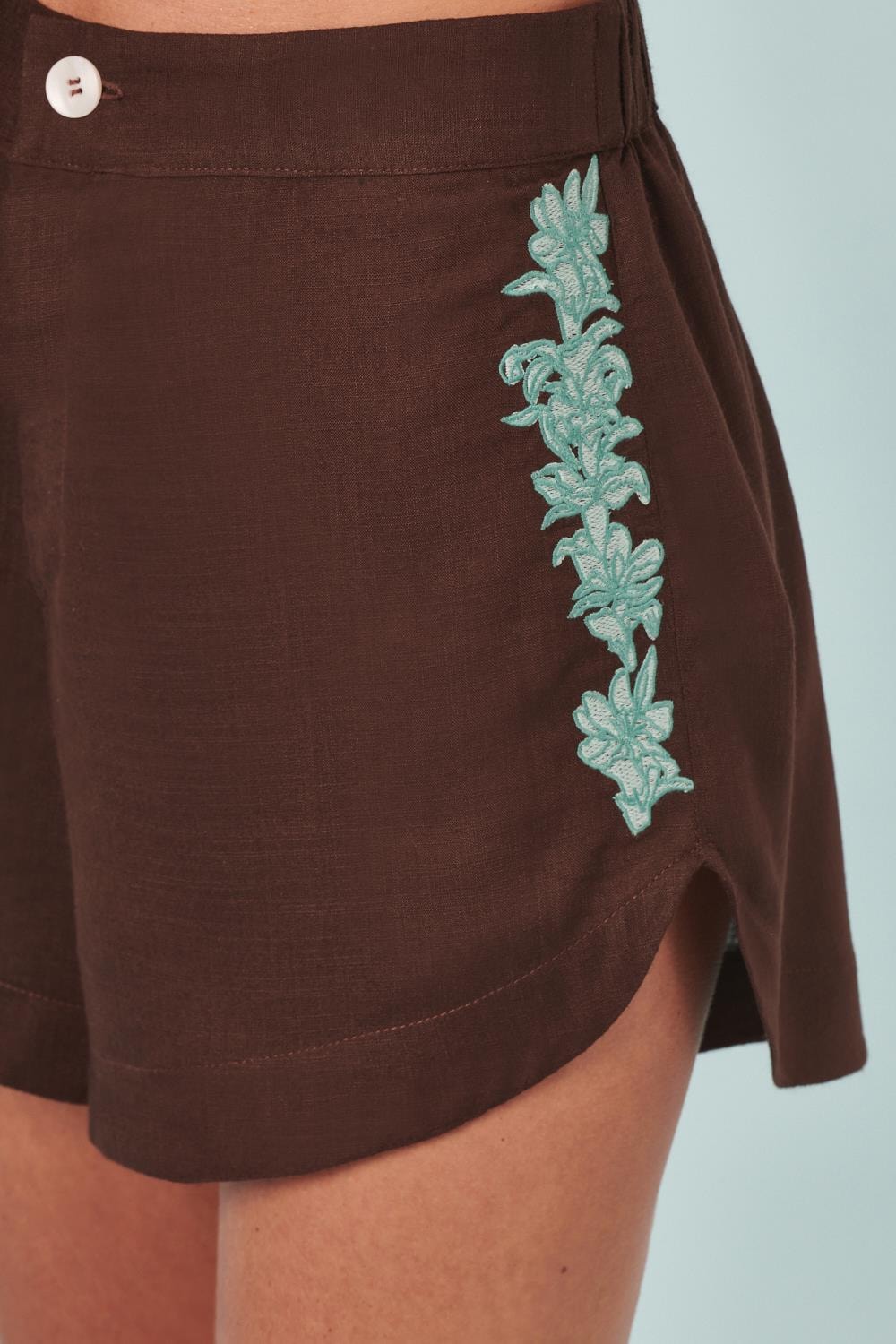 short-elastico-bordado-niihau-liso-marrom-pp-ao-gg_2