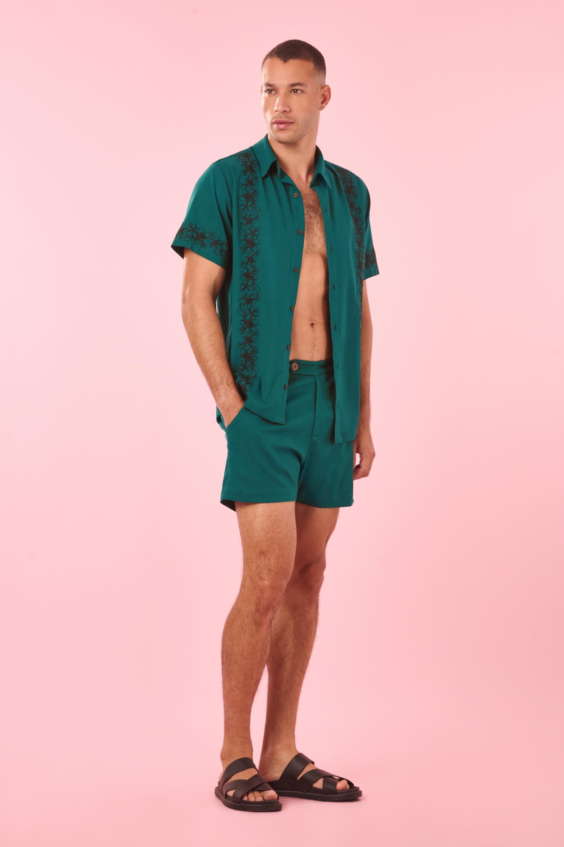 short-angello-liso-ver26-verde-bermuda-masc.-38-ao-52_4