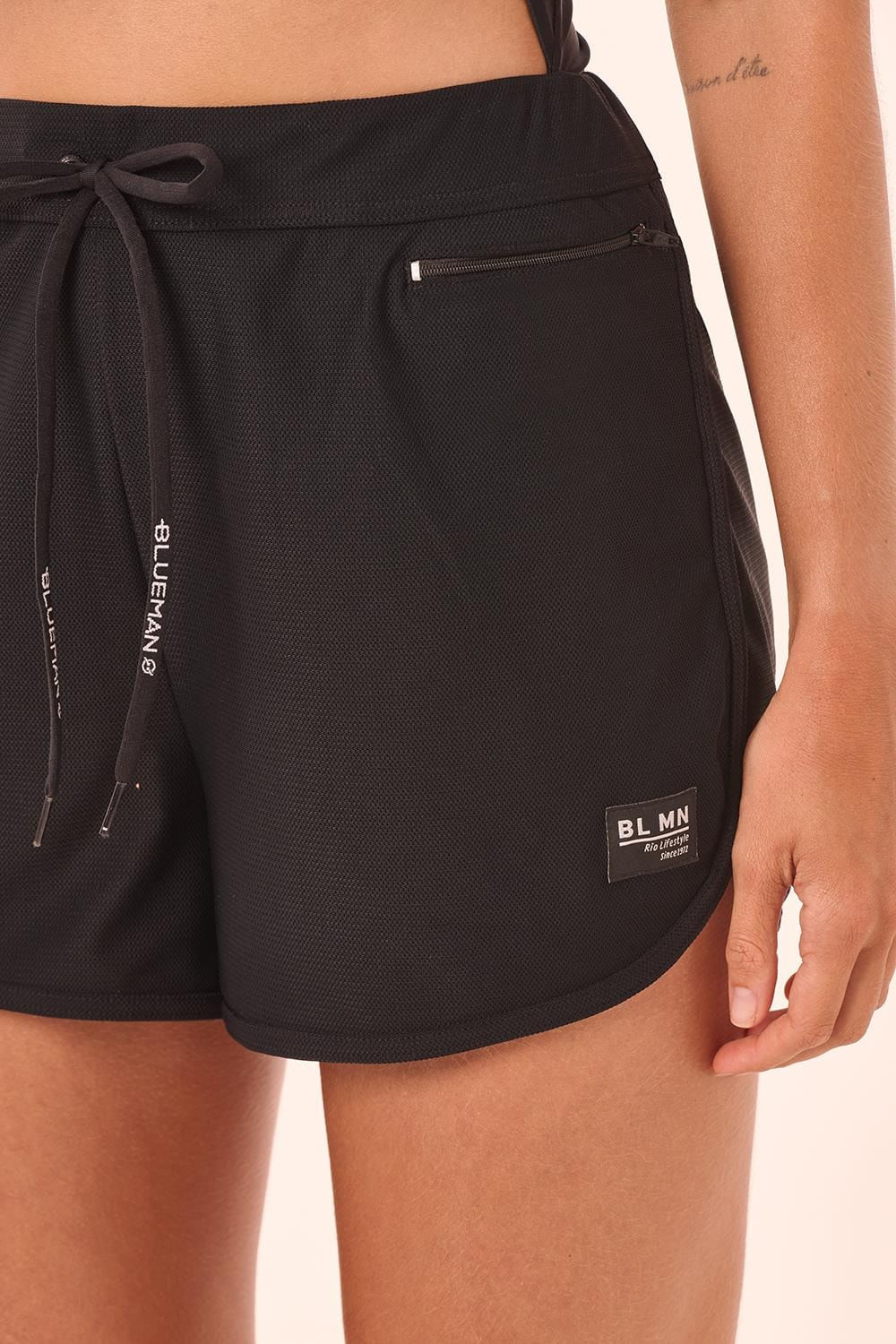 short-fit-bolso-liso-preto-p-ao-3g-novo_3