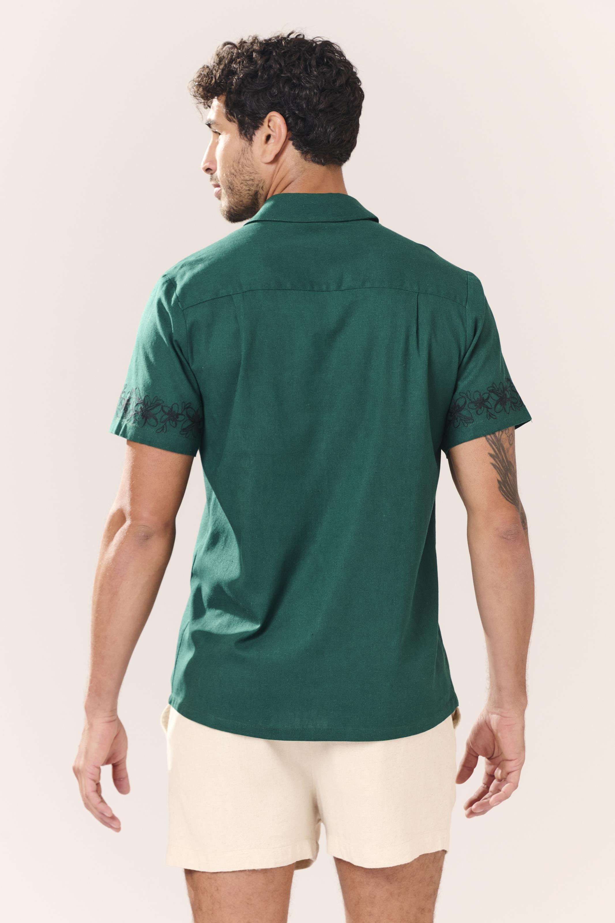 camisa-florida-bordado-plumeria-liso-verde-p-ao-3g-novo_2