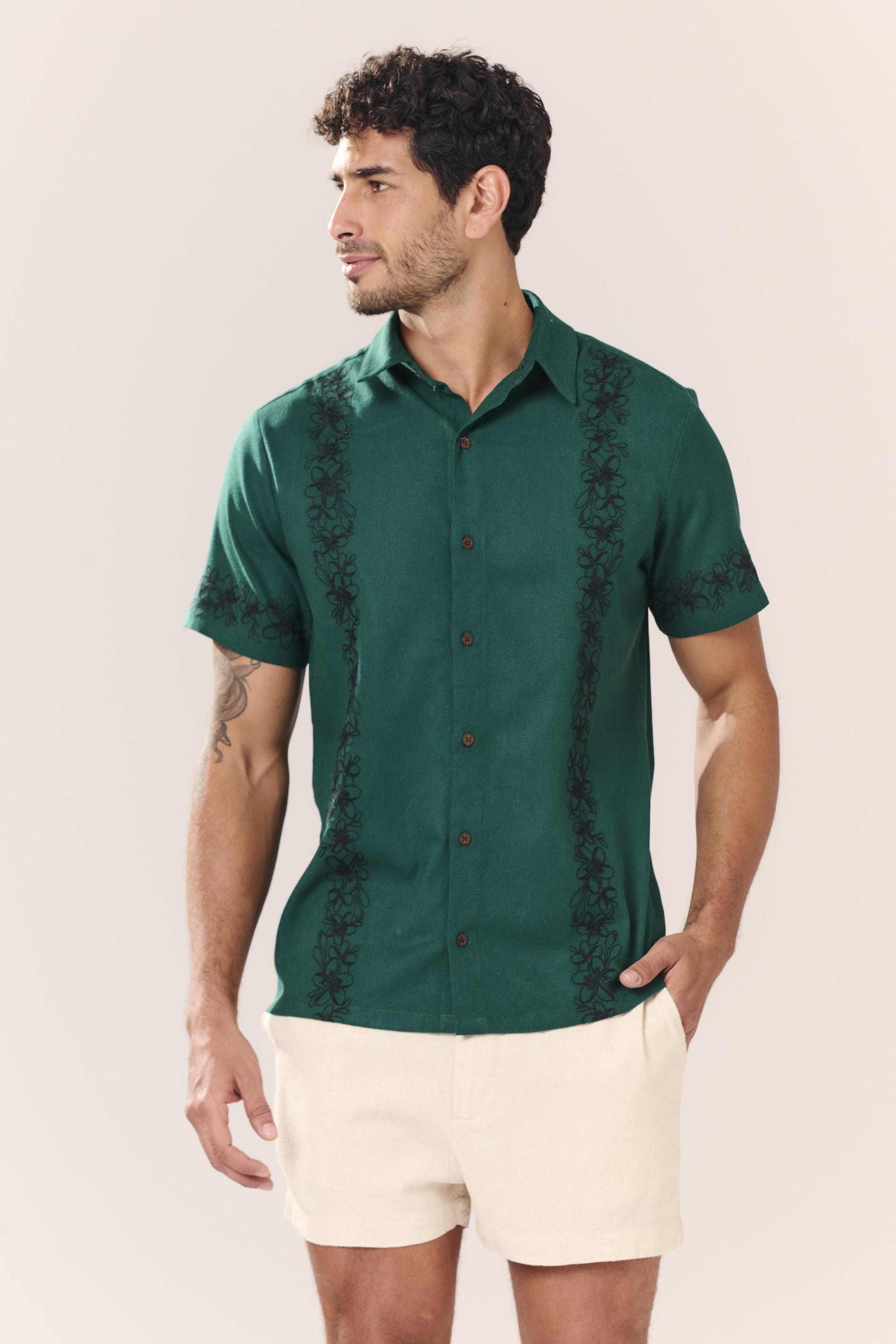 camisa-florida-bordado-plumeria-liso-verde-p-ao-3g-novo_4